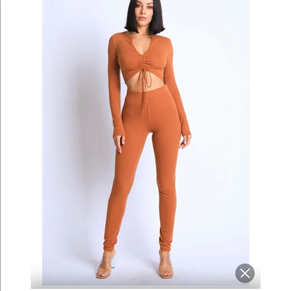 Ooh la luxe liza set apricot. Never worn. Excellent condition